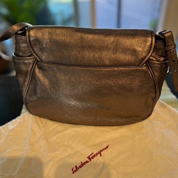 Ferragamo Bronze Metallic Leather Saddle Bag - Picture 2 of 7